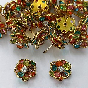 BRINCO NO BRUTO PRONTO PARA O BANHO - (AV) BRINCO DE PINO FLOR CRAVEJADA EM ZIRCÔNIAS COLORIDAS 14MM - PESO TOTAL 3GR - COMPOSIÇÃO: LATÃO / ZIRCÔNIA - BRU16121