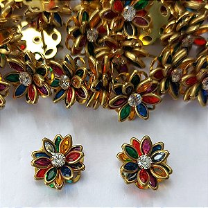 BRINCO NO BRUTO PRONTO PARA O BANHO - (AV) BRINCO DE PINO FLOR CRAVEJADA EM ZIRCÔNIAS COLORIDAS 14MM - PESO TOTAL 2,4GR - COMPOSIÇÃO: LATÃO / ZIRCÔNIA - BRU16125