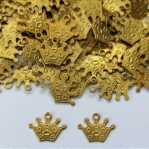 ACESSÓRIO NO BRUTO PRONTO PARA O BANHO - (3.953F1 (CX.113) ) PINGENTE COROA 12MM - COMPOSIÇÃO: 100% LATÃO - PESO TOTAL 0,3GR - BRU0003232