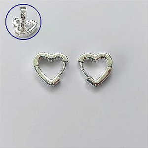 BRINCO FOLHEADO A PRATA COM 50 MILÉSIMOS + VERNIZ DIAMOND - BRINCO ARGOLA CORAÇÃO CRAVEJADO COM 1 FILEIRA DE MICROS ZIRCÔNIAS 2X11MM - PRA635