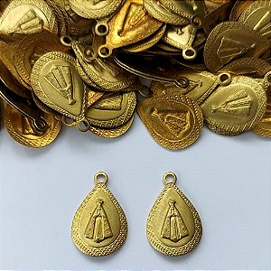 ACESSÓRIO NO BRUTO PRONTO PARA O BANHO - (E2216) (CX.30) MEDALHA NOSSA SRA APARECIDA 15MM - COMPOSIÇÃO: 100% LATÃO - PESO TOTAL 0,5GR - BRU0003244