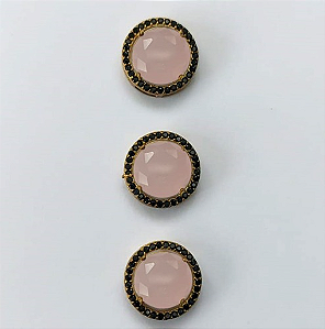 PINGENTE NO BRUTO PRONTO PARA O BANHO - KIT COM 3 PINGENTES COM BASES EM ALTA FUSÃO REDONDAS CRAVEJADAS COM MICROS ZIRCÔNIAS CRISTAIS NEGRO E PEDRA EM ZIRCÔNIA 10MM - PESO TOTAL 6,6GR - BRU0003278