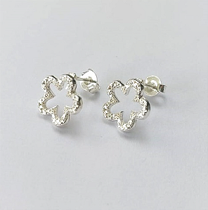 BRINCO FOLHEADO A PRATA COM 50 MILÉSIMOS + VERNIZ DIAMOND -(CRIS) BRINCO DE PINO- PRA651