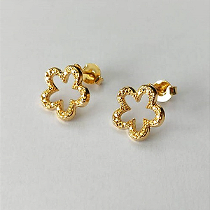 BRINCO FOLHEADO A OURO - BANHADO COM 5 MILÉSIMOS + VERNIZ DIAMOND - (CRIS) BRINCO DE PINO DE 12MM - OURO642