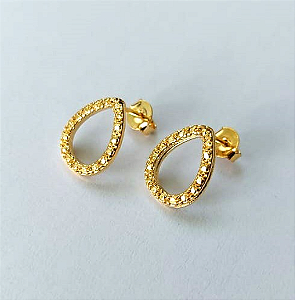 BRINCO FOLHEADO A OURO - BANHADO COM 5 MILÉSIMOS + VERNIZ DIAMOND - (CRIS) BRINCO DE PINO DE 12MM - OURO646