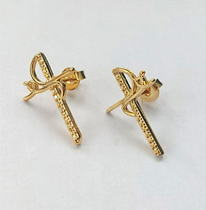 BRINCO FOLHEADO A OURO - BANHADO COM 5 MILÉSIMOS + VERNIZ DIAMOND - (CRIS) BRINCO DE PINO DE 12MM - OURO649