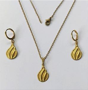 CONJUNTO NO BRUTO PRONTO PARA O BANHO(V3136)PESO TOTAL 2,2GR - COM CORRENTE CADEADO E BRINCO COM BASE ARGOLINHA DE PRESSÃO BRU3340