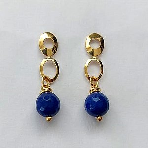 BRINCO FOLHEADO A OURO - BANHADO COM 5 MILÉSIMOS + VERNIZ DIAMOND - BRINCO DE PINO BASE VAZADA E PEDRA EM RESINA 6MM - OURO740