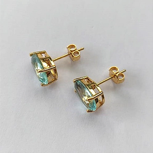 BRINCO FOLHEADO A OURO COM VERNIZ DIAMOND COM BASE EM ALTA FUSÃO E PEDRA DE ZIRCONIA DE 8X10MM - OURO780