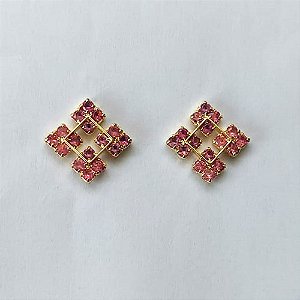 BRINCO FOLHEADO A OURO COM VERNIZ DIAMOND - BRINCO DE PINO GEOMÉTRICO COM ZIRCÔNIAS ROSAS 14MM - OURO815