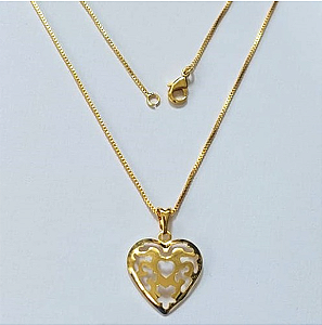 GARGANTILHA FOLHEADO A OURO - BANHADO COM 5 MILÉSIMOS + VERNIZ DIAMOND - CORAÇÃOI VASADO 18MM- OURO902