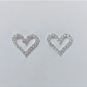 BRINCO FOLHEADA A PRATA COM 50 MILÉSIMOS + VERNIZ DIAMOND - BRINCOS DE PINO COM CORAÇÃO MICRO ZIRCÔNIAS 16MM -PRA761