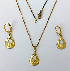 CONJUNTO NO BRUTO PRONTO PARA O BANHO - (E2080) CONJUNTO COM CORRENTE VENEZIANA 45CM COM BRINCOS ARGOLINHA DE PRESSÃO - PESO: 3.4GR - COMPOSIÇÃO: 100% LATÃO - BRU0003426