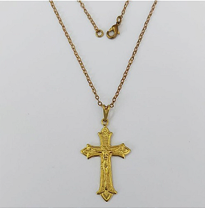 GARGANTILHA NO BRUTO PRONTO PARA O BANHO(04)- COM CORRENTE CADEADO DE 45CM COM FECHO LAGOSTA ( Cruz Portuguesa C/ Cristo 30mm )/ PESO 3.6GR - BRU0003515
