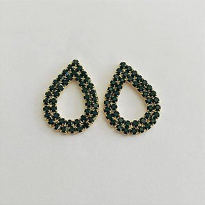 BRINCO FOLHEADO A OURO - BANHADO COM 5 MILÉSIMOS + VERNIZ DIAMOND - BRINCO DE PINO FORMATO GOTA COM MICRO ZIRCÔNIAS PRETAS 17MM - OURO1008