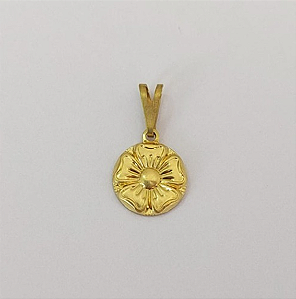 PINGENTE NO BRUTO PRONTO PARA O BANHO COM CONTRA ARGOLA(5489) COMPOSIÇÃO 100% LATÃO (Redondo 10mm C/ Flor ) PESO 0.6GR - BRU0003573