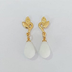 BRINCO - BANHADO COM 5 MILÉSIMOS + VERNIZ DIAMOND - BRINCO PINGENTE PEDRA cristal leitoso SEXTAVADA BRANCA 10MM - OURO1079