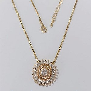 GARGANTILHA FOLHEADO A OURO - BANHADO COM 5 MILÉSIMOS + VERNIZ DIAMOND - CORRENTE DE 40CM VENEZIANA PINGENTE COM MICRO ZIRCÔNIAS 21MM- OURO1084