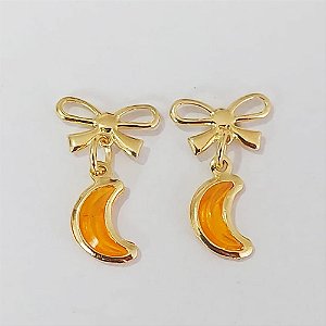 BRINCO FOLHEADO A OURO COM VERNIZ DIAMOND - BRINCO DE PINO BASE LAÇO COM LUA EM PEDRA CRISTAL 20MM - OURO1144