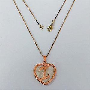 GARGANTILHA NO BRUTO PRONTO PARA O BANHO - (CX146) - COM CORRENTE VENEZIANA DE 45CM - CORAÇÃO LETRA I MADRÉ PÉROLA -23MM PESO: 5,7GR - BRU0003674