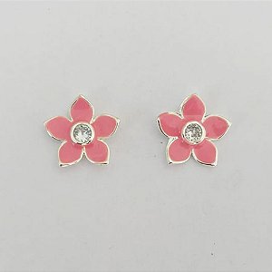 BRINCO FOLHEADO A PRATA COM 50 MILÉSIMOS + VERNIZ DIAMOND - BRINCO DE PINO FLOR COM ZIRCÔNIA ESMALTADA ROSA 15MM PRA815