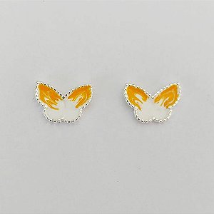 BRINCO FOLHEADO A PRATA COM 50 MILÉSIMOS + VERNIZ DIAMOND - BRINCO DE PINO BORBOLETA AMARELA COM BRANCA 8MM PRA823