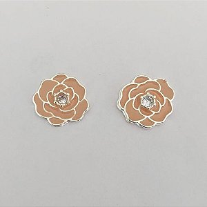 BRINCO FOLHEADO A PRATA COM 50 MILÉSIMOS + VERNIZ DIAMOND - BRINCO DE PINO FLOR ESMALTADA COM ZIRCÔNIA ROSÉ 15MM PRA832