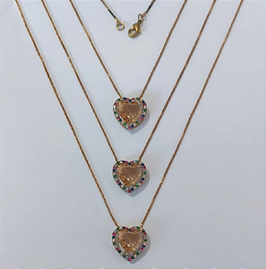 GARGANTILHA NO BRUTO PRONTA PARA O BANHO - KIT COM 3 GARG. COM CORRENTES VENEZIANA 45CM E PINGENTES COM BASES EM ALTA FUSÃO CORAÇÃO CRAVEJADAS COM MICROS ZIRCÔNIAS COLORIDA E PEDRA EM ZIRCÔNIA 10MM - PESO TOTAL 3,4GR/UNIDADE - BRU0003753