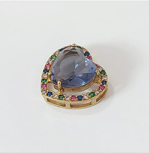 PINGENTE NO BRUTO PRONTO PARA O BANHO - PINGENTE CORAÇÃO COM MICRO ZIRCÔNIAS COLORIDAS E ZIRCÔNIA 10MM- COMPOSIÇÃO: LATÃO / ZIRCÔNIA - TAMANHO 14MM - PESO TOTAL 2.3GR - BRU3766
