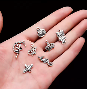 ACESSORIOS TIPO PRATA TIBETANA(CX111) (pequenos acessórios pulseira colar pingente chaveiro acessórios pingente) PACOTE COM 100PEÇAS / BIJU0005689