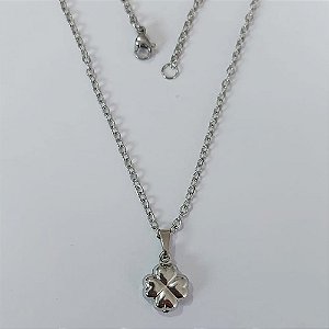 GARGANTILHA EM AÇO INOXIDÁVEL(CX147) - CORRENTE DE 45CM (03) PINGENTE TREVO 11MM AÇO2317