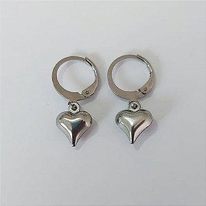 BRINCO EM AÇO INOXIDÁVEL(CX147) - BRINCO ARGOLINHA DE PRESSÃO COM PINGENTE CORAÇÃO DUPLO 9MM - COMPOSIÇÃO: AÇO INOXIDÁVEL - AÇO2331