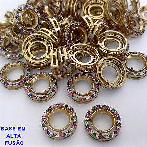 ACESSORIO NO BRUTO PRONTO PARA O BANHO) VENDIDO POR UNIDADE/ BASE PARA PINGENTE EM ALTA FUSÃO TODA CRAVEJADA EM MICRO ZIRCONIAS COLORIDAS / ZIRCONIA 10X10MM REDONDA - PESO 1.4GR - BRU3842