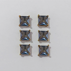 BRINCO NO BRUTO PRONTO PARA O BANHO - KIT COM 3 BRINCOS DE PINO COM BASE EM ALTA FUSÃO COM ZIRCÔNIA QUADRADA 8X8MM - PESO TOTAL 3,5GR - BRU3869