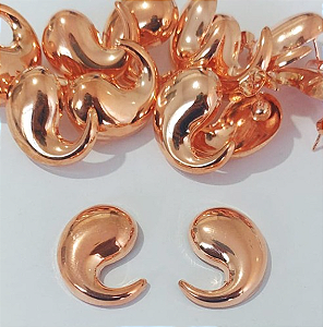 BRINCO NO BRUTO PRONTO PARA O BANHO (GOTA ) BRINCO TRADICIONAL DE PINO - TAMANHO 2,5X1,5CM - (CX148) ( - PESO 5,2GR - BRU23905