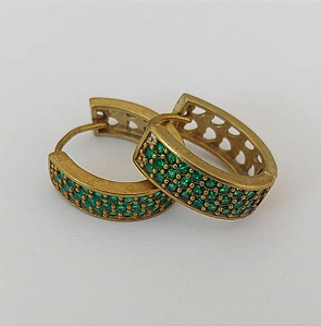 BRINCO NO BRUTO PRONTO PARA O BANHO (BRINCO ARGOLINHA DE PRESSÃO CRAVEJADO EM MICRO ZIRCONIAS (148)- COMPOSIÇÃO: LATÃO 100% - TAMANHO 18MM - (VENDIDO POR PAR) PESO TOTAL 4.4GR - BRU23937