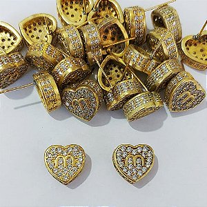 BRINCO NO BRUTO PRONTO PARA O BANHO - BRINCO DE PINO CORAÇÃO CRAVEJADO COM MICROS ZIRCÔNIAS - TAMANHO 13MM - COMPOSIÇÃO: LATÃO / ZIRCÔNIA - PESO 5,6GR - BRU24086