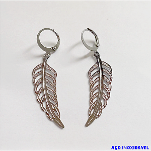 BRINCO EM AÇO INOXIDAVEL COM *(ARGOLINHA DE PRESSÃO)* )CX151)( TAMANHO DA FOLHA 3,5X1MM- AÇO0292