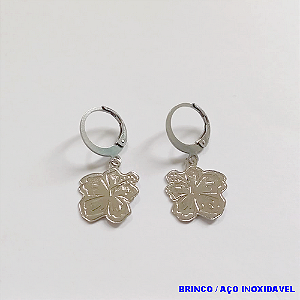 BRINCO EM AÇO INOXIDAVEL COM *(ARGOLINHA DE PRESSÃO)* )CX151)( TAMANHO DO PINGENTE FLOR 1MM- AÇO0295