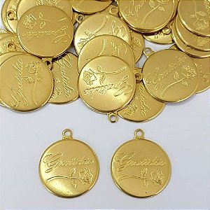 ACESSÓRIO NO BRUTO PRONTO PARA O BANHO - (924) (CX.72) PINGENTE REDONDO GRATIDÃO 25MM COM UMA ARGOLINHA - COMPOSIÇÃO: 100% LATÃO - PESO TOTAL 3,7GR - BRU24425