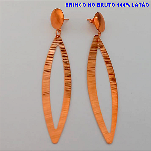 BRINCO NO BRUTO PRONTO PARA O BANHO(CX155)(CCOM PINDURICALHO EM GOTA) PESO 4.2GR(TAMANHO DO PINDURICALHO 6X1.5CM) BRU24465