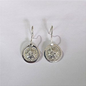 BRINCO FOLHEADO A PRATA COM 50 MILÉSIMOS + VERNIZ DIAMOND - BRINCO DE ANZOL REDONDO SOL 16MM PRA851