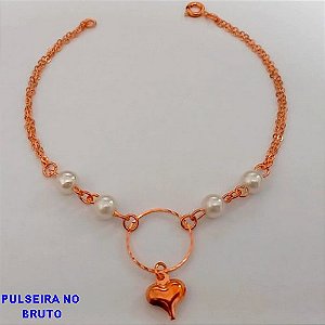 PULSEIRA NO BRUTO PRONTO PARA O BANHO(CX156) PULSEIRA COM PEROLA E CORAÇAO) PESO 2.1GR (TAMANHO 18CM) BRU24558