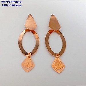 BRINCO NO BRUTO PRONTO PARA O BANHO(CX161)- BRINCO NO BRUTO 100% LATÃO COM DOIS PINDURICALHO E VASE DE PINO (TAMANHO 4CM)/ - PESO TOTAL 3.9GR - BRU24786