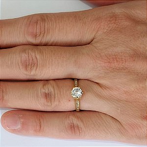 ANEL NO BRUTO PRONTO PARA O BANHO(cx111) - ANEL SOLITÁRIO CRAVEJADO COM MICROS ZIRCÔNIAS 7MM - PESO MÉDIO 1,7R - COMPOSIÇÃO: LATÃO / ZIRCÔNIA - ANEL000515