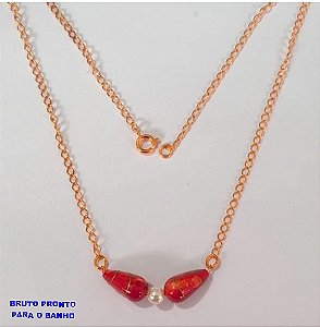 GARGANTILHA NO BRUTO PRONTO PARA O BANHO(CX164)- GARGANTILHA COM DUAS GOTAS DE RESINA E UMA PEROLA(TAMANHO 45CM (PESO 2,5GR ) BRU24838