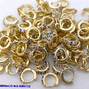 BRINCO NO BRUNTO PRONTO PARA O BANHO(CX166) -BRINCO ARGOLINHA DE PRESSÃO(TRANQUETA)TODA CRAVEJADA COM DUAS FILEIRA DE ZIRCONIA) PESO DO PAR 1.3GR - TAMANHO 10MM - BRU24891