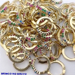 BRINCO NO BRUNTO PRONTO PARA O BANHO(CX166) -BRINCO ARGOLINHA DE PRESSÃO(TRANQUETA)TODA CRAVEJADA COM UMA FILEIRA DE ZIRCONIA) PESO DO PAR 1.2GR -TAMANHO 12MM - BRU24894