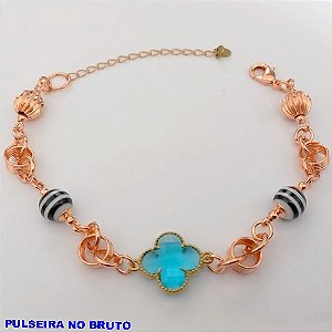 PULSEIRA NO BRUNTO PRONTO PARA O BANHO(CX165) -PULSEIRA 100% LATÃO DUAS BOLA DE 6MM DE PORCELANA E UM TREVO DE VIDRO) PESO 7.8GR -TAMANHO 18CM + EXTENSOR- BRU24902