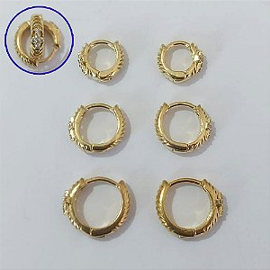 BRINCO NO BRUTO PRONTO PARA O BANHO LATÃO - TRIO DE BRINCO REDONDO VAZADO CRUZ EM MICRO ZIRCÔNIAS - TAMANHOS - 13/11/9MM - PESO TOTAL 3,6R - BRU30004